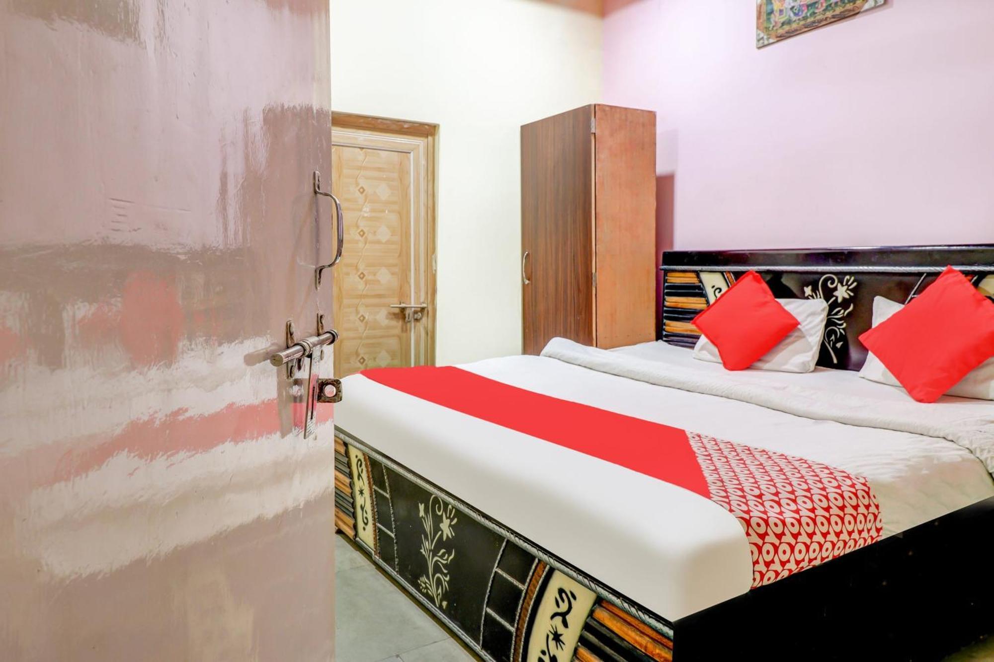 Spot On Siddhi Maa Hotel Гвалиор Екстериор снимка