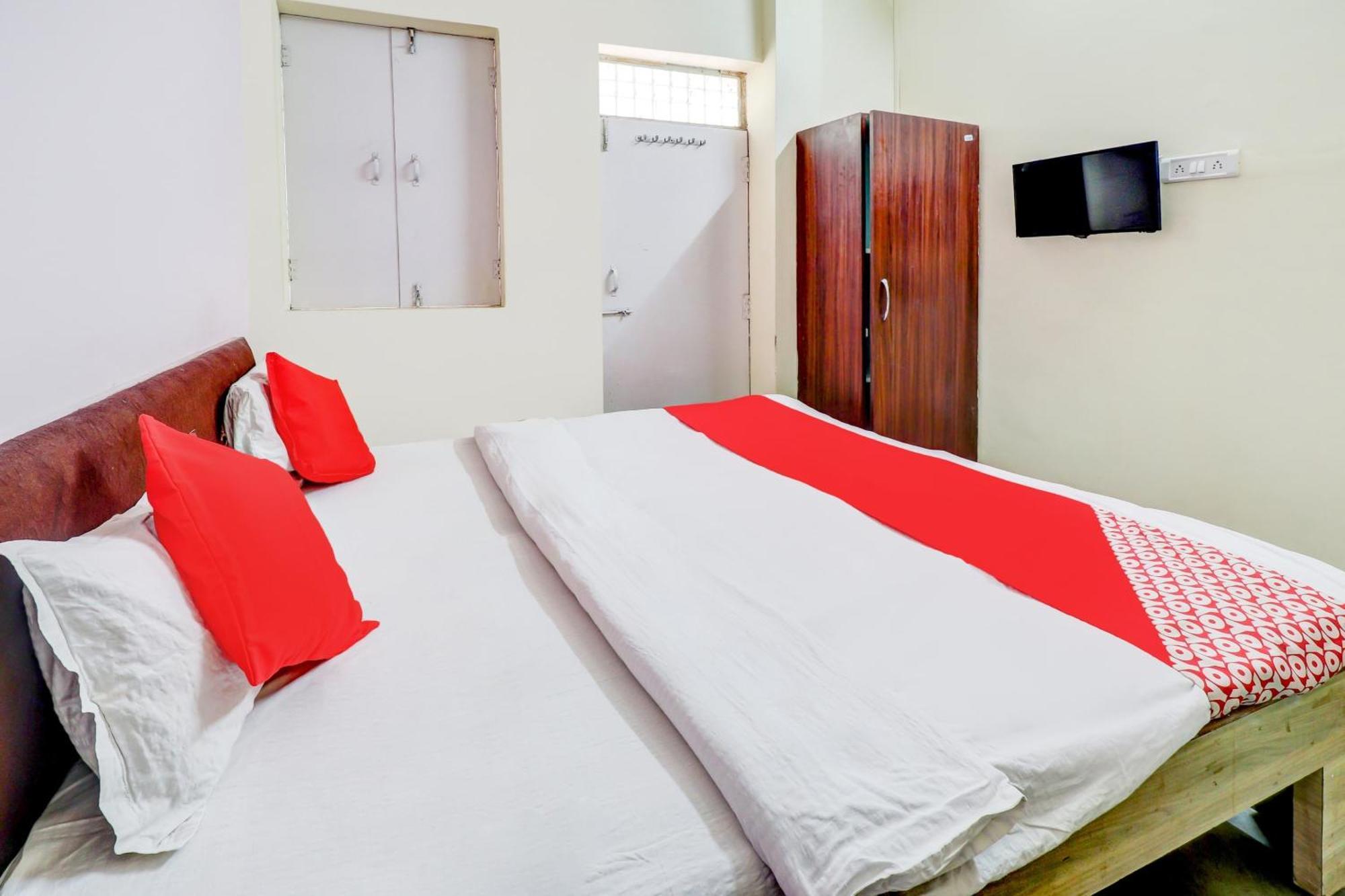 Spot On Siddhi Maa Hotel Гвалиор Екстериор снимка