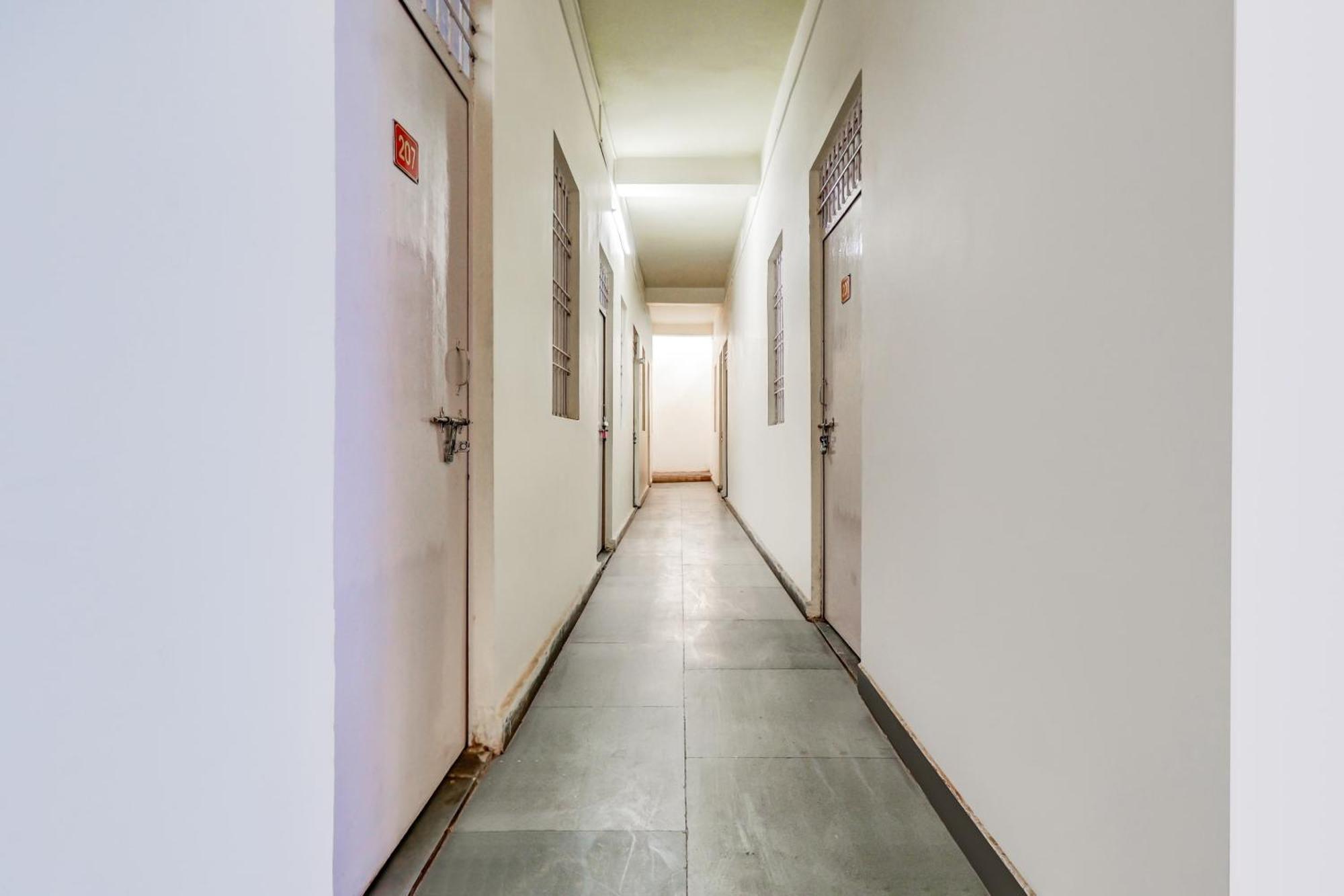 Spot On Siddhi Maa Hotel Гвалиор Екстериор снимка